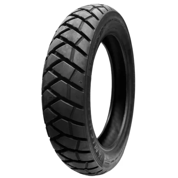 Llanta Michelin 130/80R17 TL para estabilidad y control en todo tipo de terreno